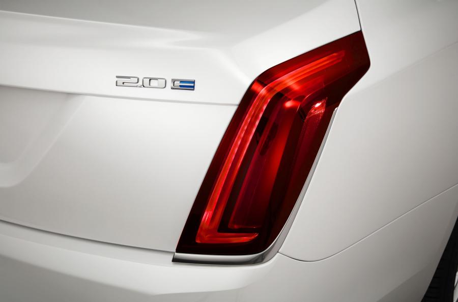 Детали экстерьера Cadillac CT6 Plug-In Hybrid 2016 года  (NA) (фото 4 из 29)